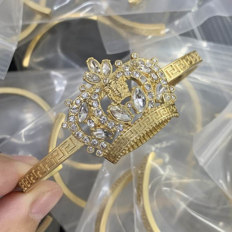 Versace bracelet 05lyx75